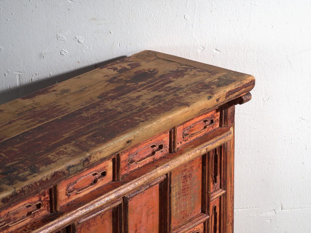 Armario antiguo lacado en madera de pino – China, circa 1930