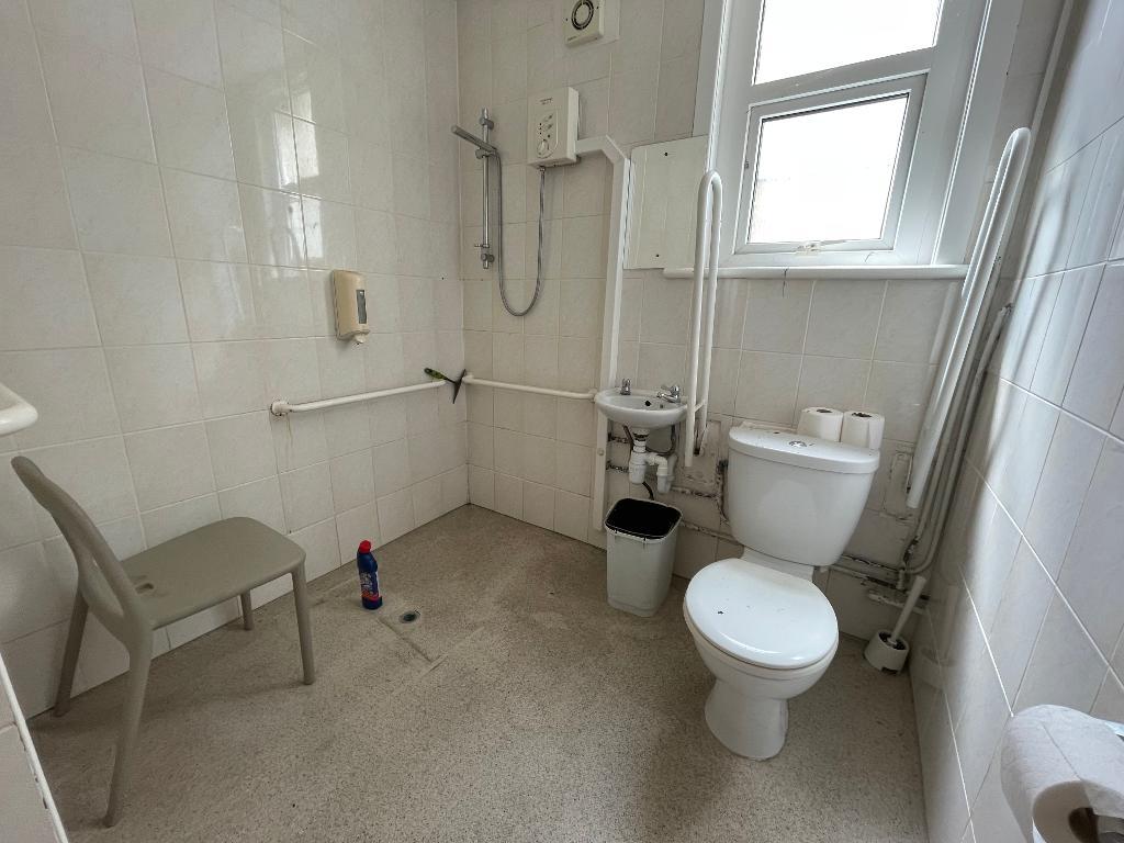 Semi detached for sale in Westcliff on Sea