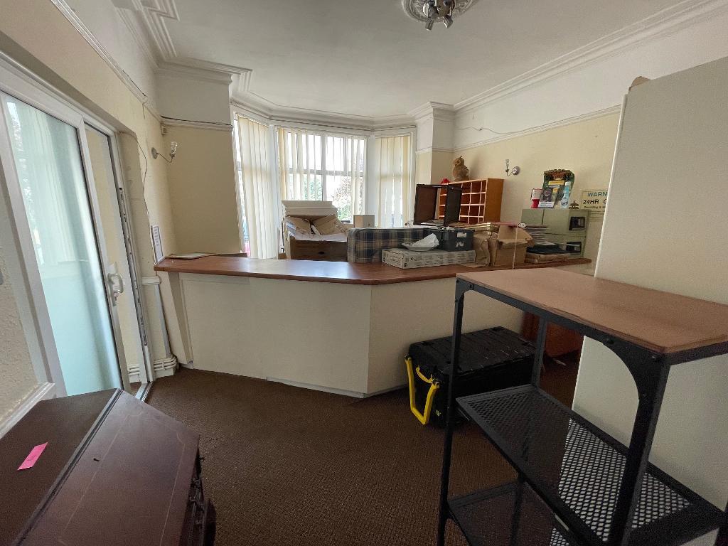 Semi detached for sale in Westcliff on Sea