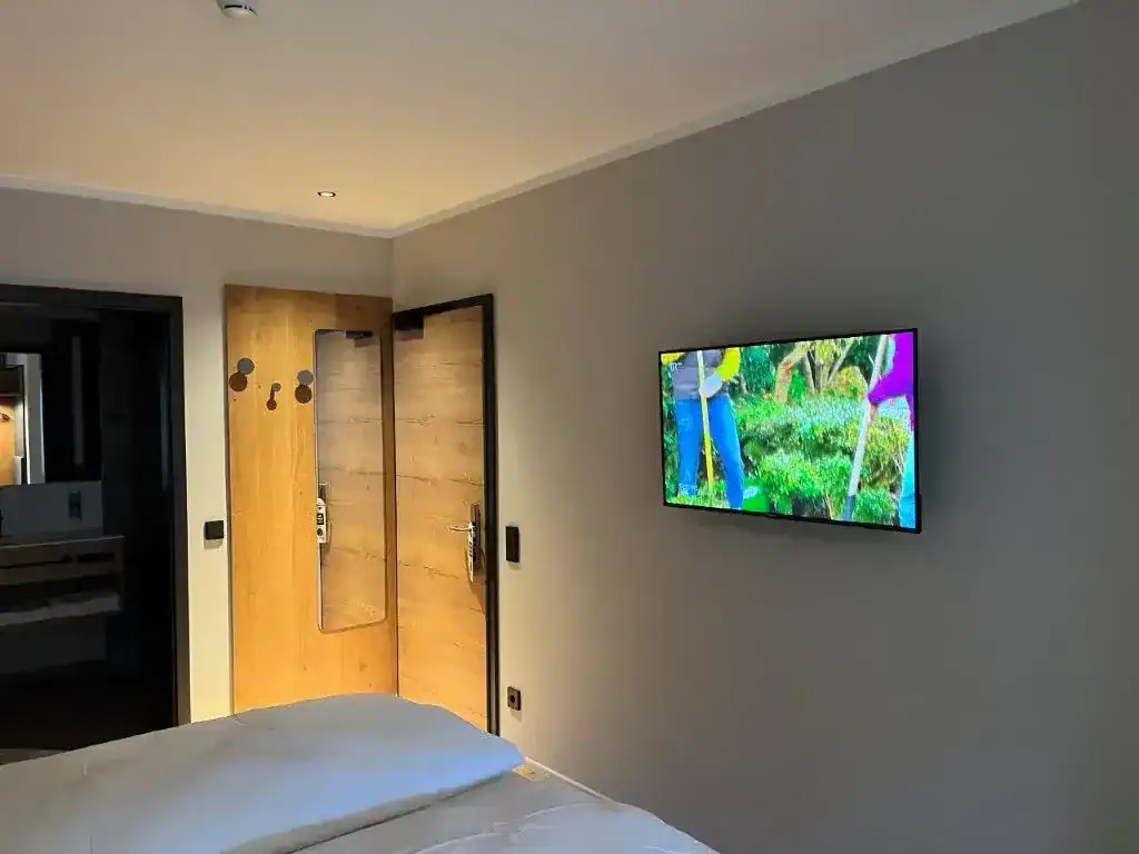 Fernseh Wild Fernsehinstallation in Hotel als Fernsehtechniker in Geiselhöring