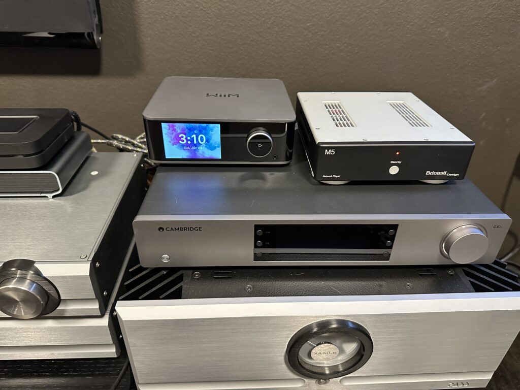 The WiiM streamer in Greg Handy's audiophile equipment rack.