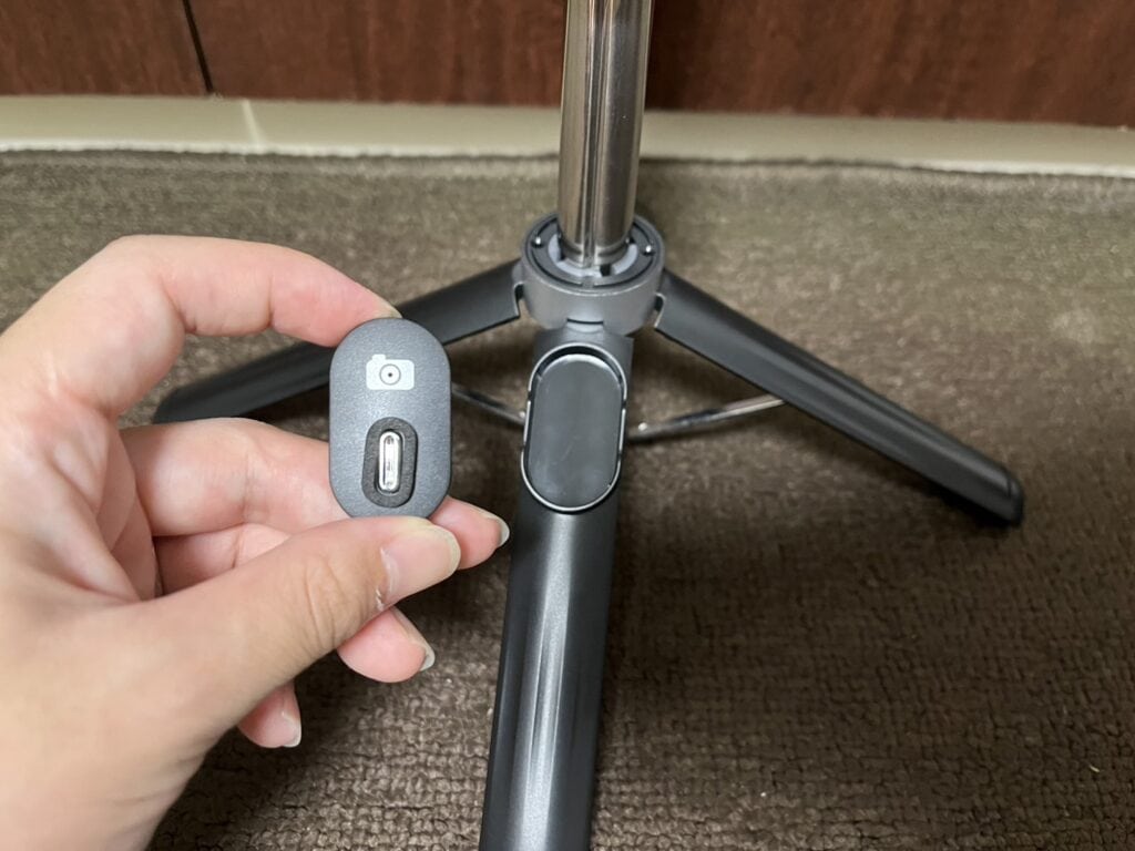 スマホスタンド リモコン