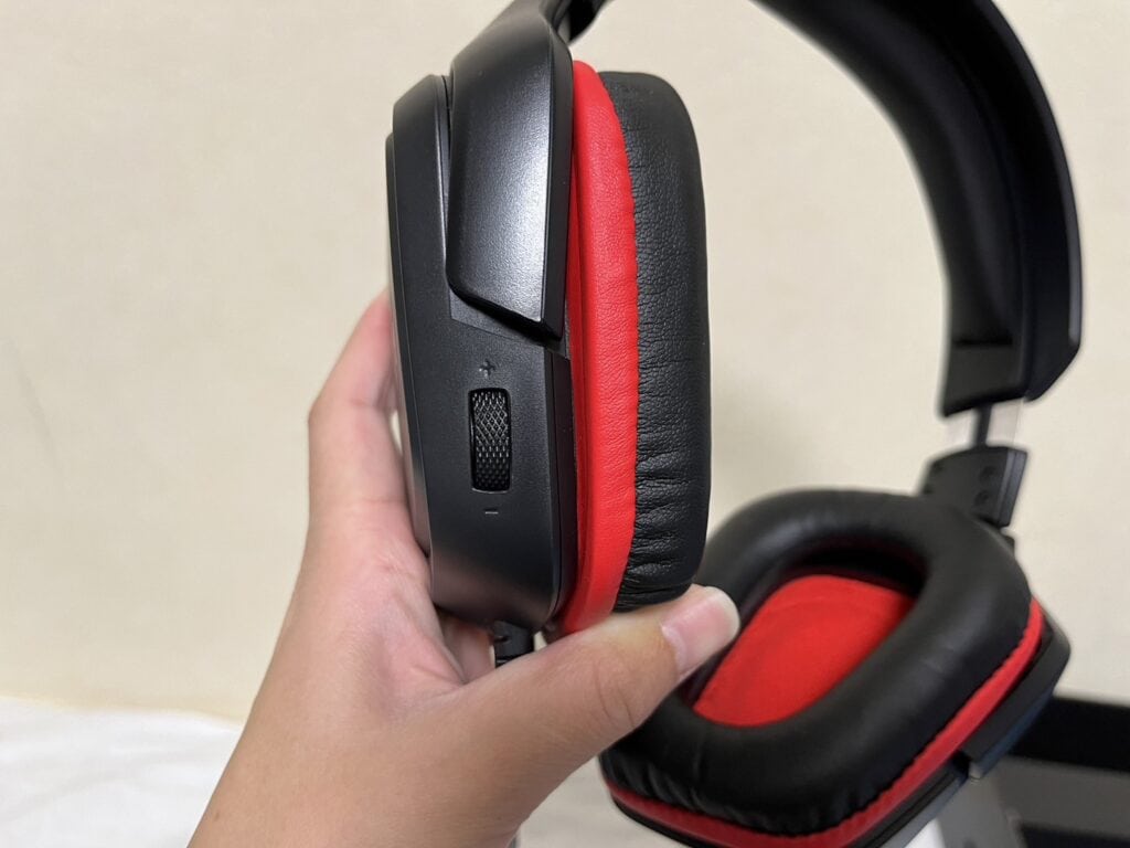 ヘッドセット　音量調節