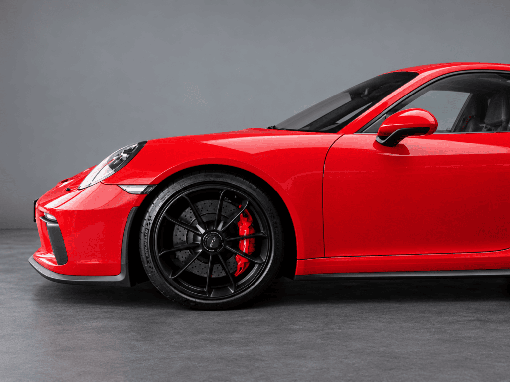 roter porsche 911 gt3 im fotostudio 10