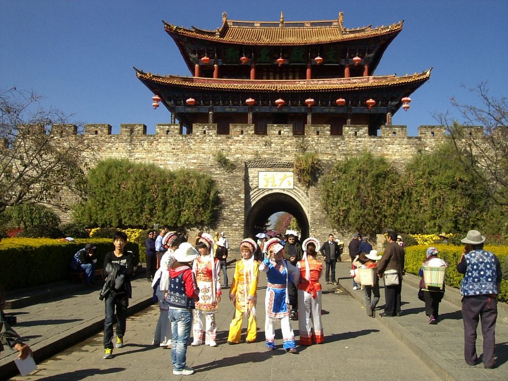 Una de las puertas de la muralla de la ciudad antigua de Dali Viaje a Yunnan - Antigua ciudad de Dali