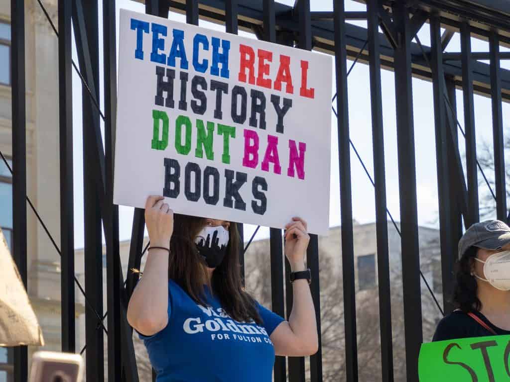 Influencers and book bans, in The Cold Magazine — image 2