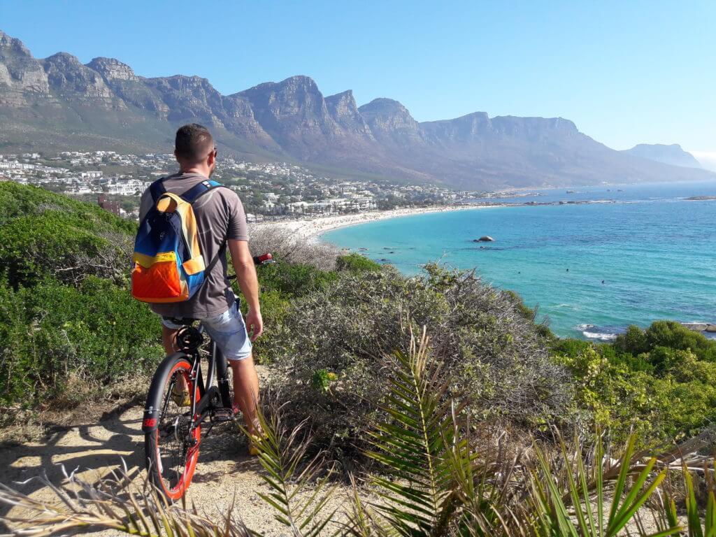 Pedar entre Seapoint e Camps Bay garante visuais incríveis como este