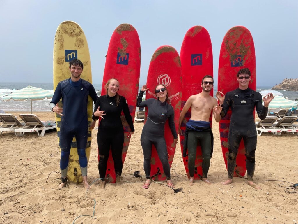 Surf group Morocco camp