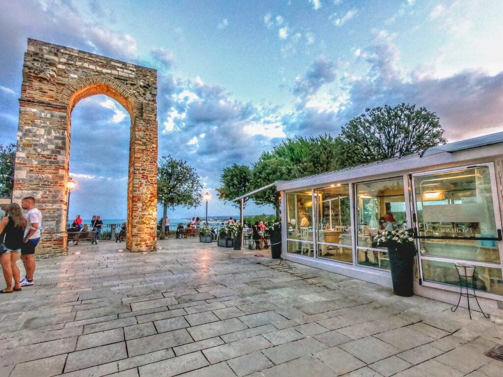 Conero cosa vedere: il borgo di Numana