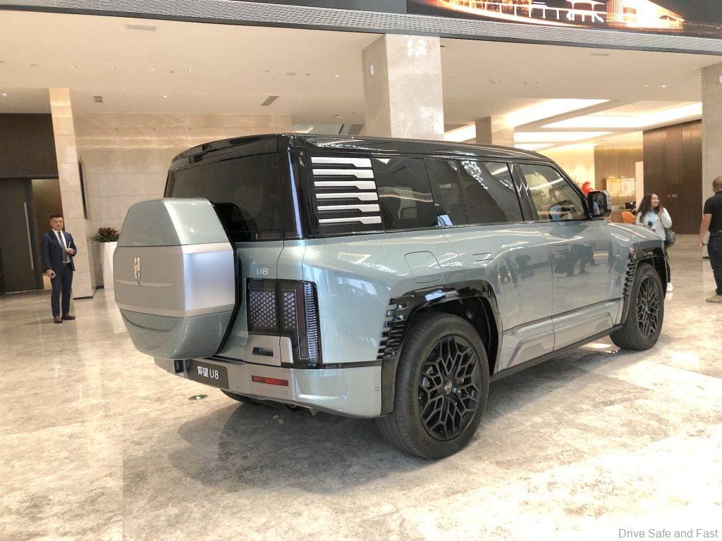 Yangwang U8