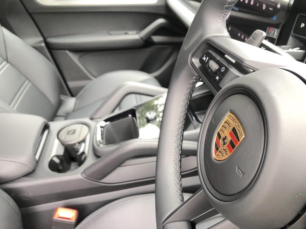 Porsche Cayenne 2023