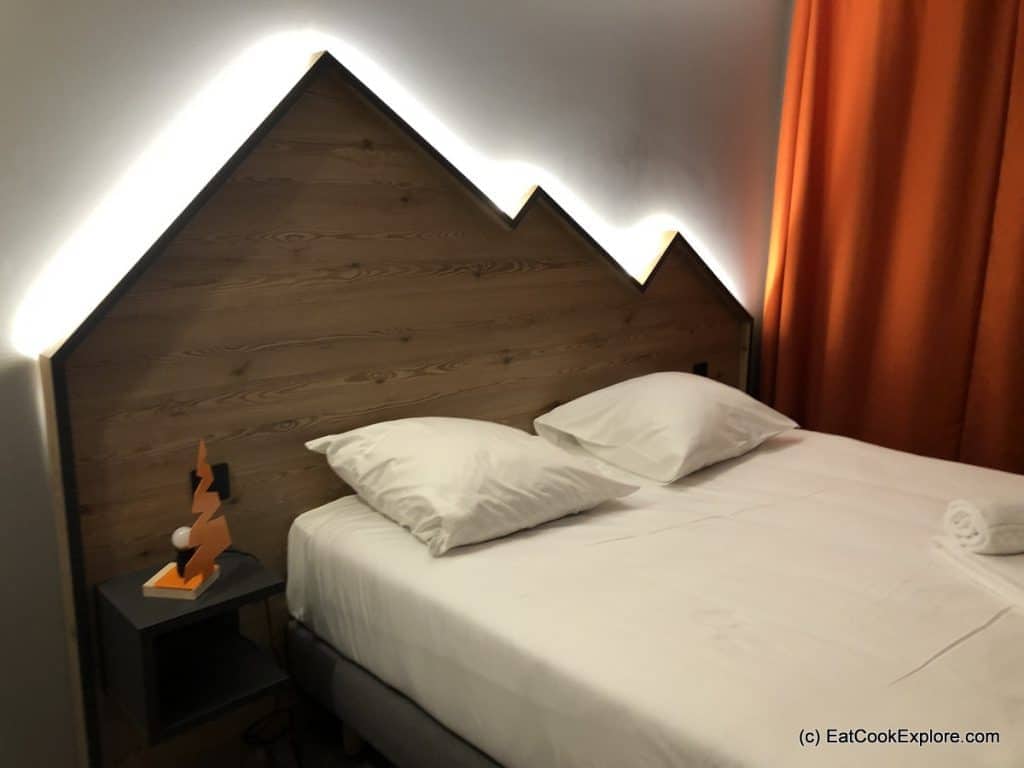 Les 2 Alpes for good snow, great skiing and fun apres 14 Les 2 Alpes France Basecamp Lodge