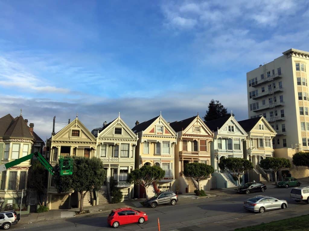 How to Stay Connected Across North America Without Swapping SIMs (Step-by-Step) 1 San Francisco Painted Ladies