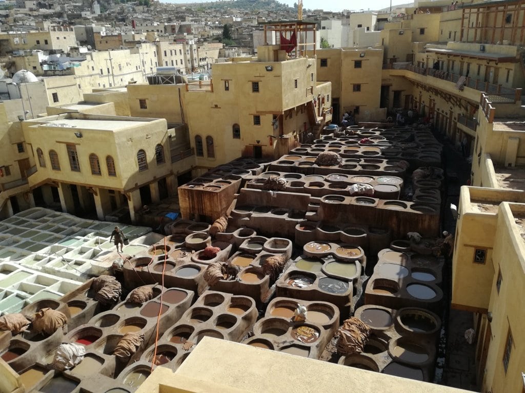 Blick auf eine Gerberei in Fès