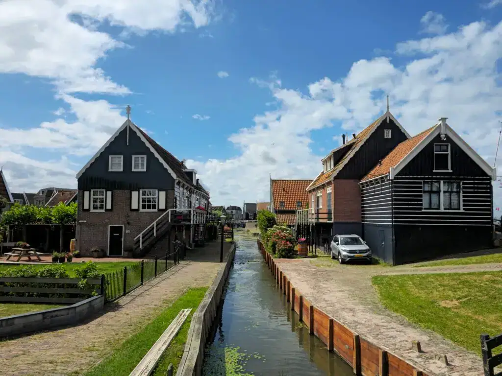 荷蘭馬肯傳統木屋,夏季鄉村風景,阿姆斯特丹近郊景點 Marken Netherlands