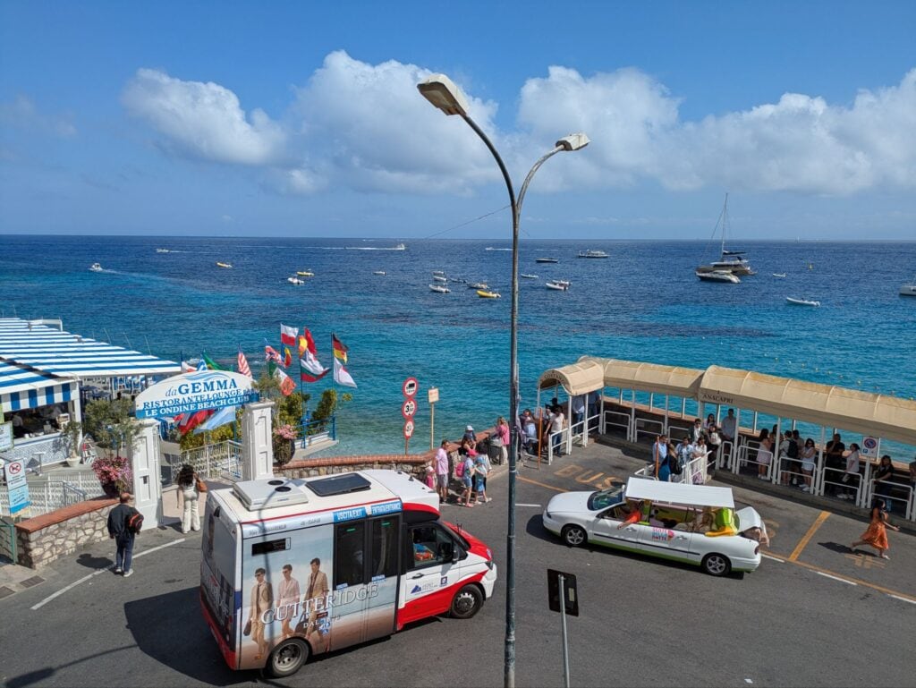 イタリア1人旅/女一人旅/南イタリア/ナポリ/カプリ島/青の洞窟へ/HISツアー/
