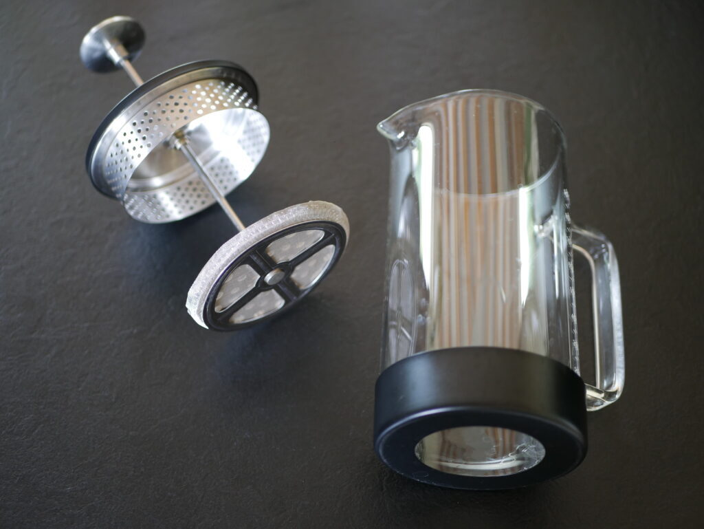 Jak działa french press?