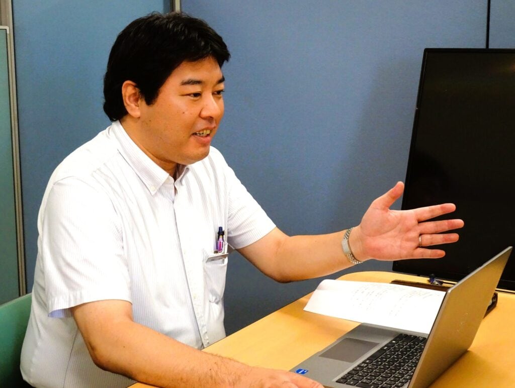 営業部 営業事務 高津さん2 営業部 営業事務 高津さん2