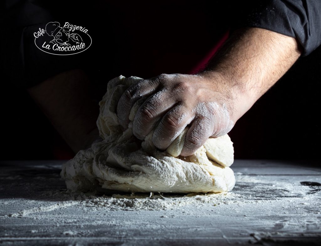 Cafe-Pizzeria-La-Croccante-in-Gaspoltshofen-handgemachter-Teig-ist-ein-muss-wenn-es-eine-Pizza-sein-soll