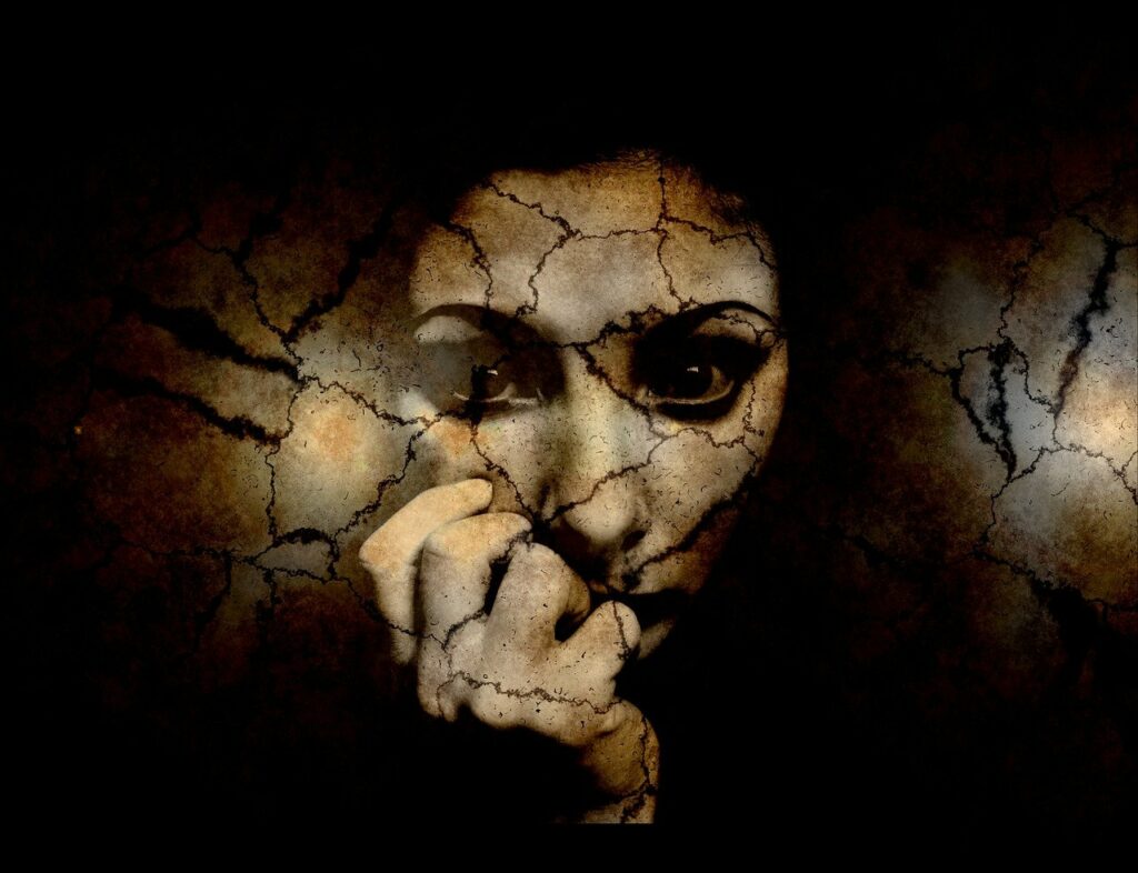 fear, woman, crack-615989.jpg