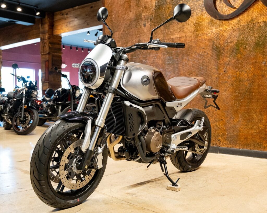 2023 QJ MOTORS/KEEWAY SRV550