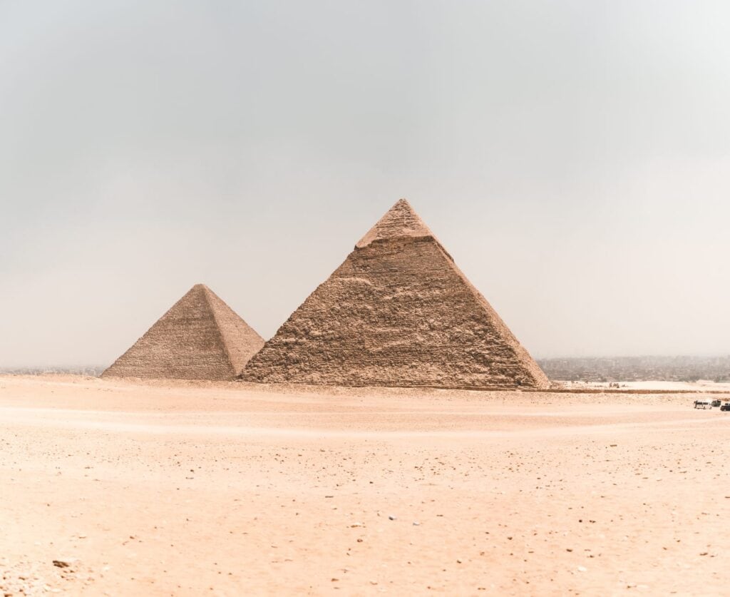 Image Keyphrase: Out of 7 images on this page, 7 have alt attributes with words from your keyphrase or synonyms. That's a bit much. Only include the keyphrase or its synonyms when it really fits the image.