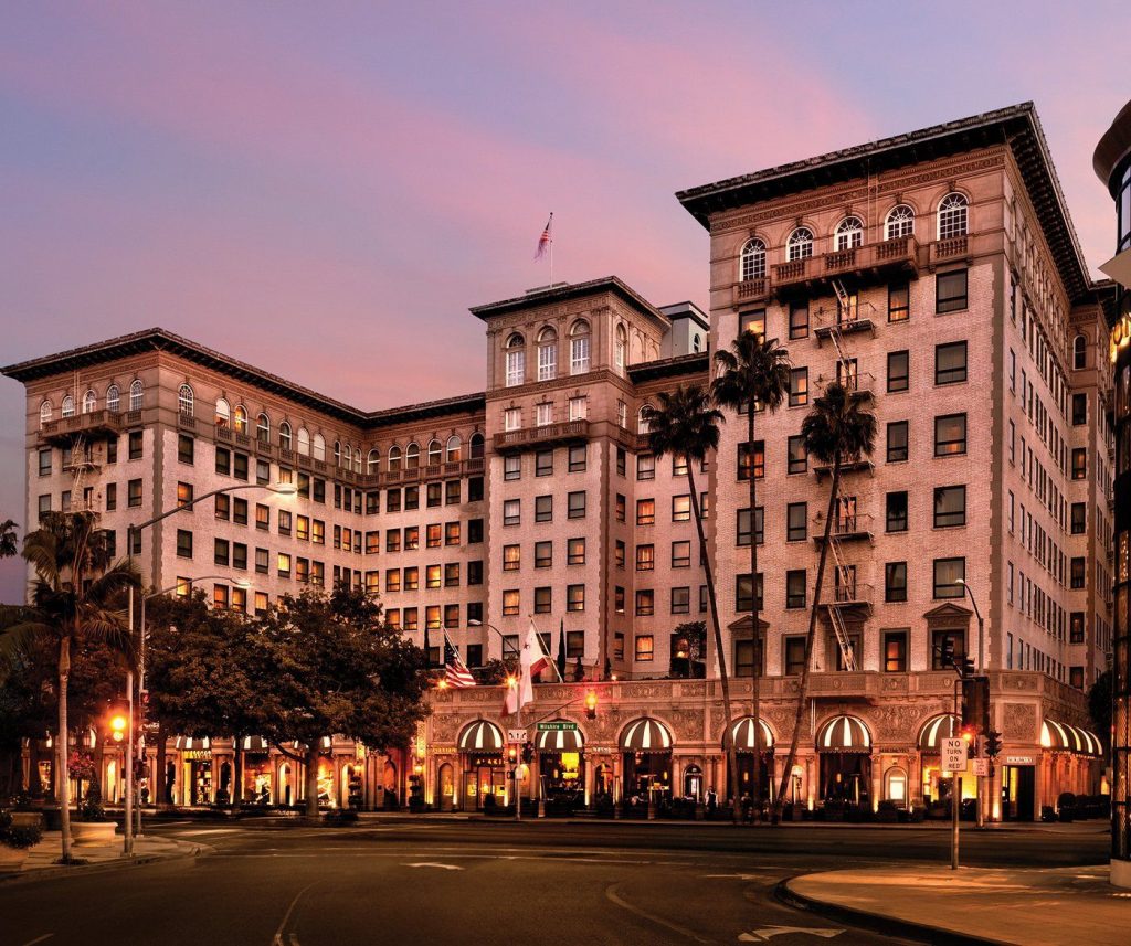 Craving-a-Dose-of-Hollywood-Glamour-These-L Craving-a-Dose-of-Hollywood-Glamour-These-L Craving a Dose of Hollywood Glamour These L.A. Hotels Are a Must-Visit_11 l.a. hotels Craving a Dose of Hollywood Glamour? These L.A. Hotels Are a Must-Visit Craving a Dose of Hollywood Glamour These L