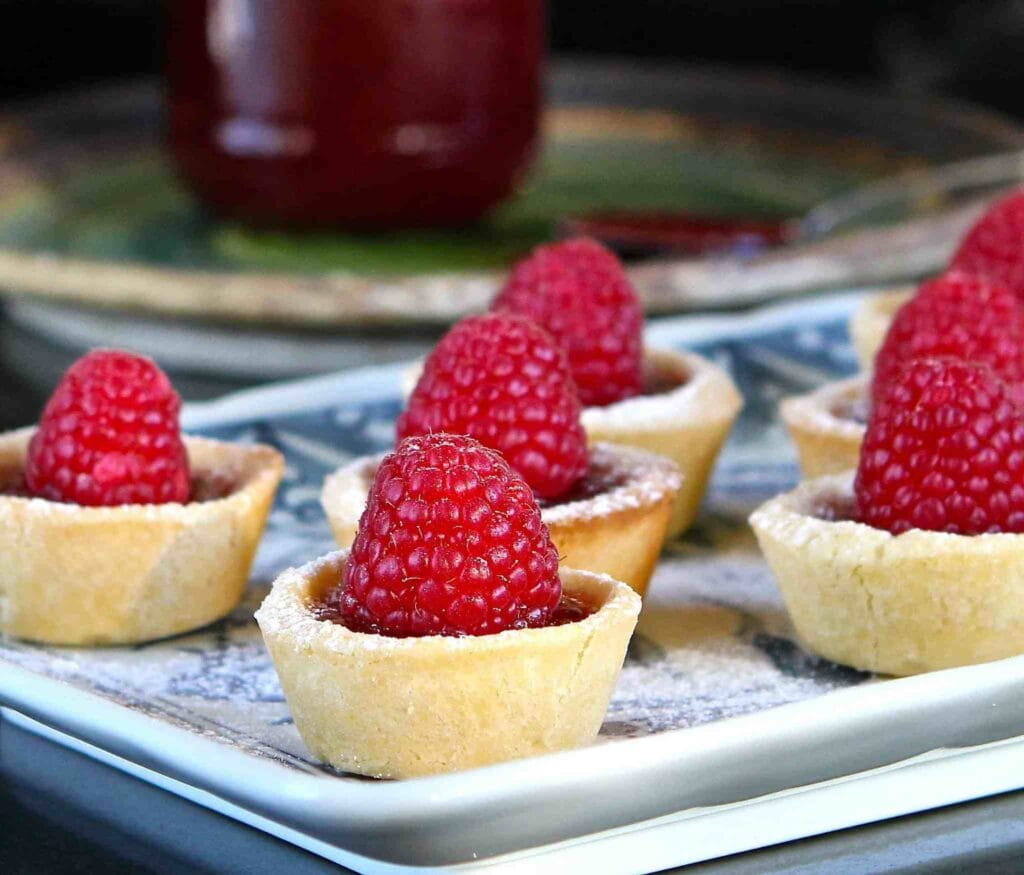 little raspberry tarts for the summer food ideas