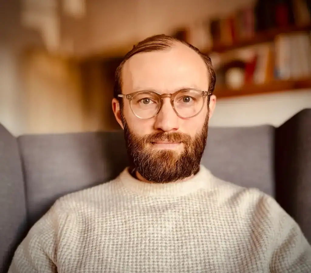 Piotr Szmyt therapy lisbon office