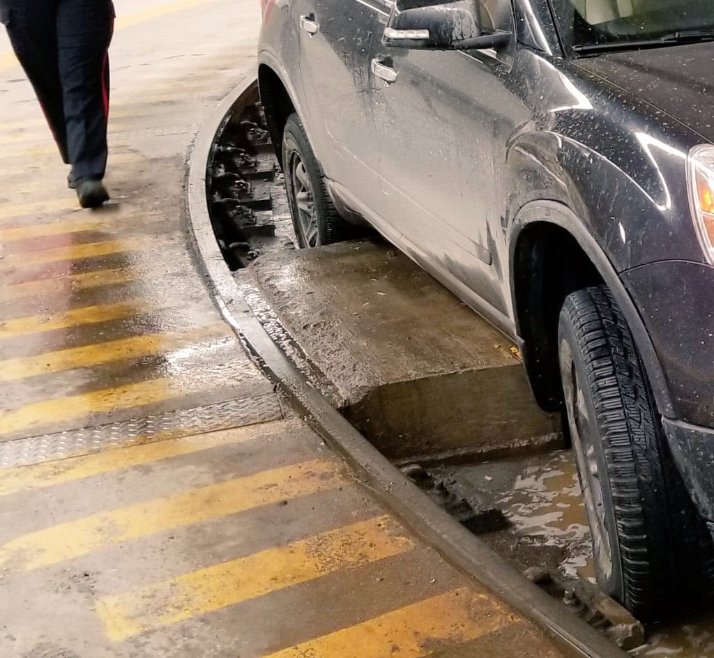 SUV gets stuck on Union Station streetcar platform