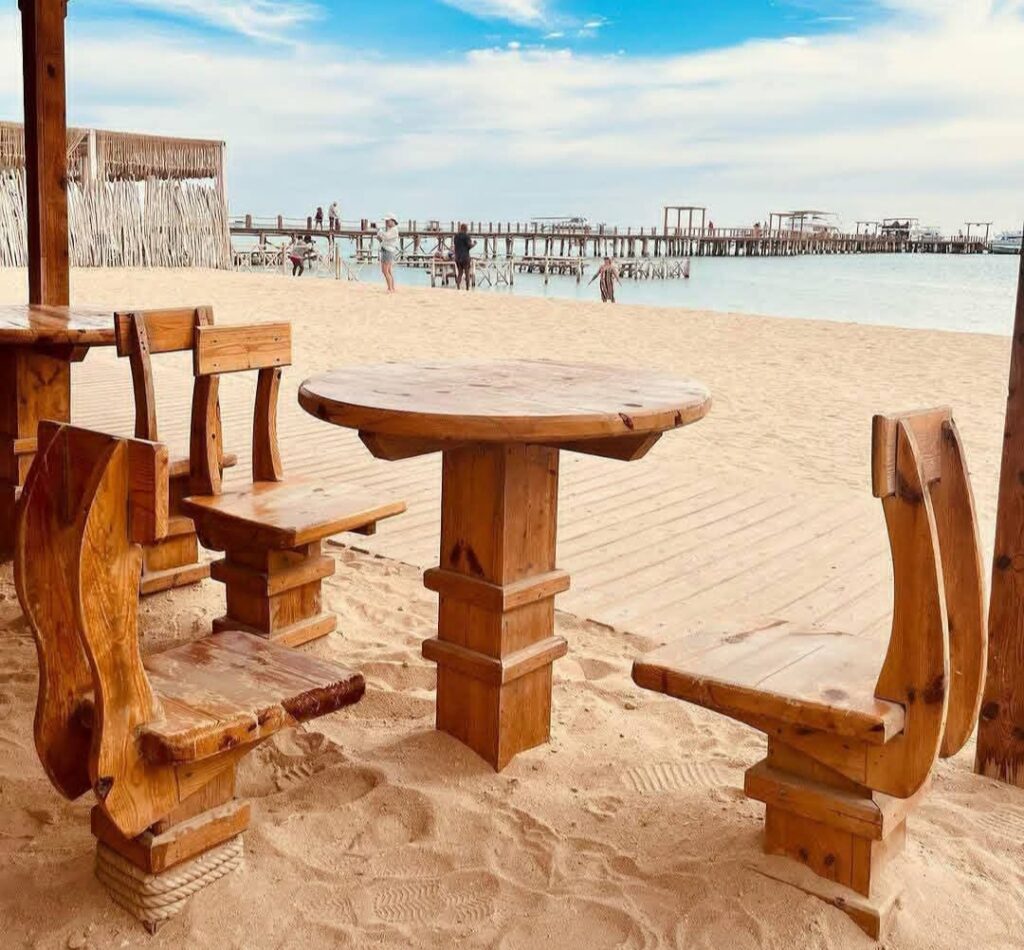 Ein Foto zeigt wie der Strand von Orang Bay aussieht beim Orange Bay Schnorcheln