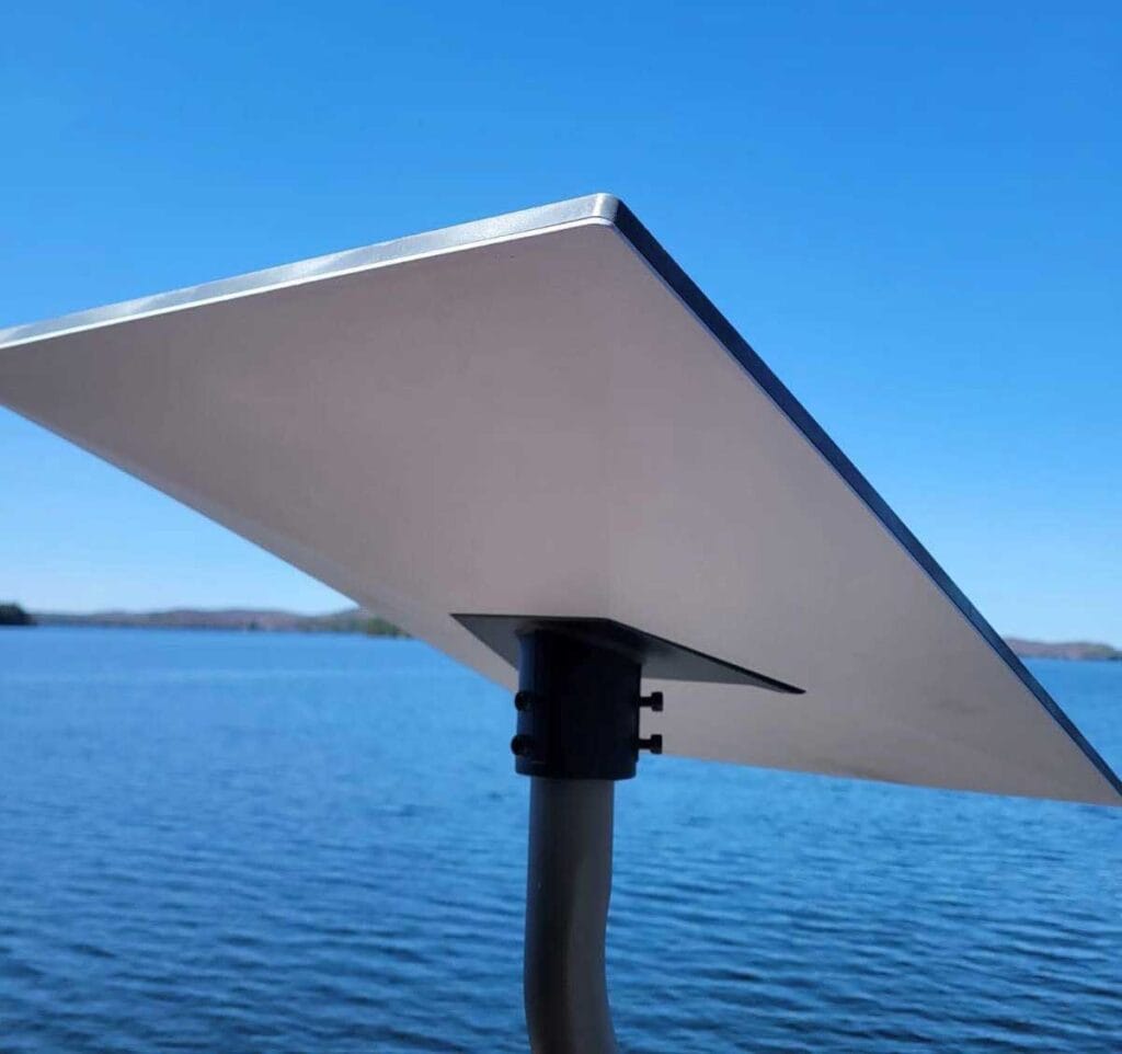 SJ_Satellite_Cottage_Country_Lake_Dish