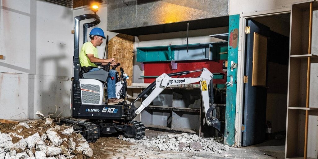 When to Consider Buying a 1-Ton Mini Excavator