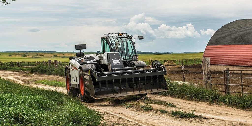 Telescopic Forklift vs. Other Equipment 