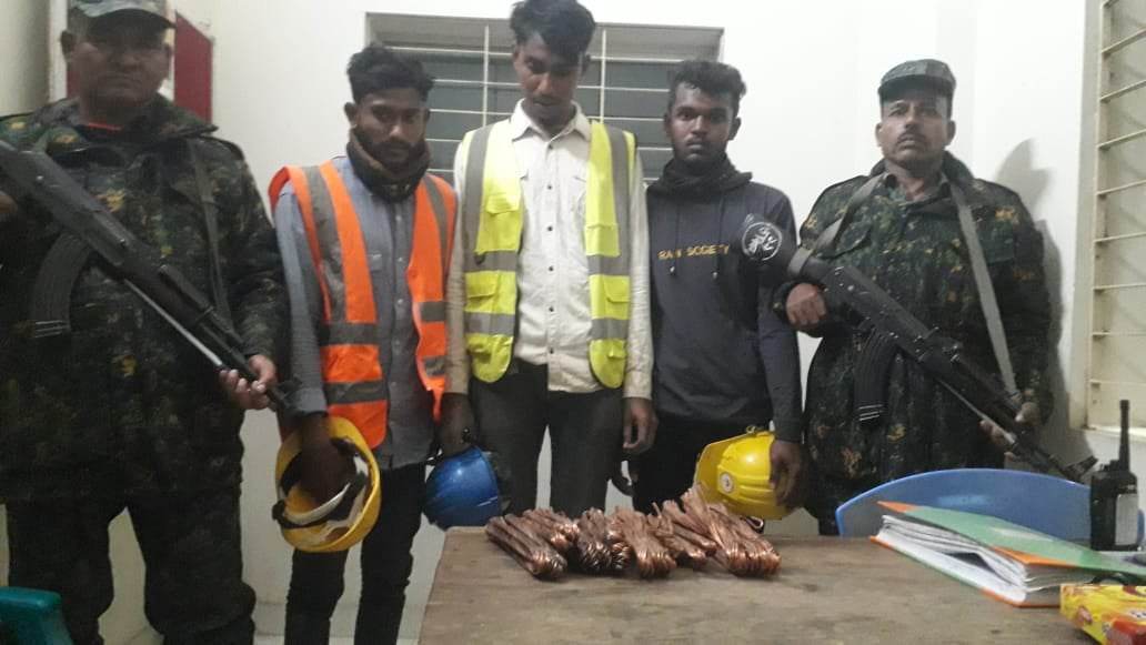রামপাল তাপবিদ্যুৎ কেন্দ্রের তামার তারসহ তিন চোর আটক