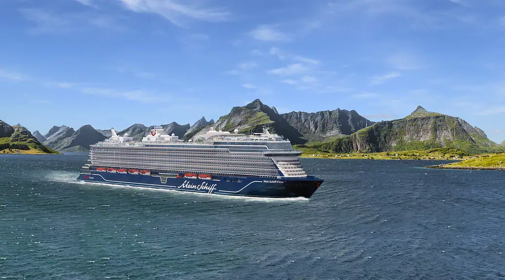 Mein Schiff flow rendering vor grünen Bergen