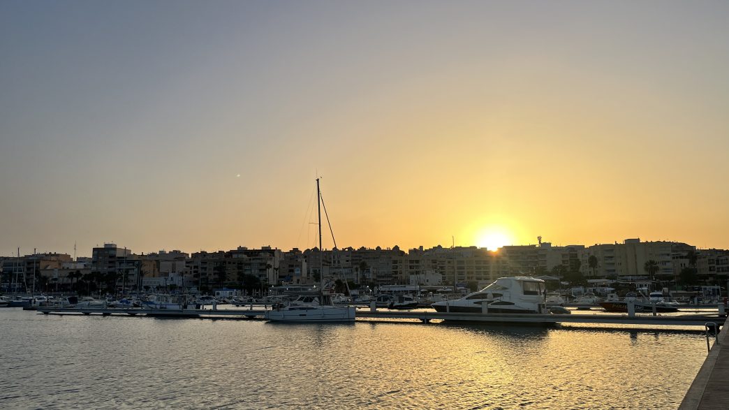 Kleiner Hafen in der Provinz Almeria