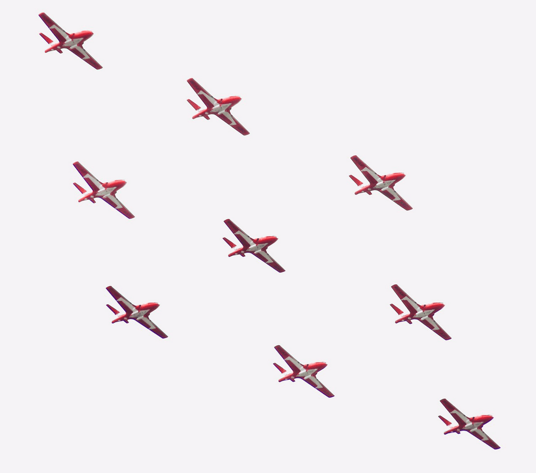 CF Snowbirds fly over Toronto as part of ‘Operation Inspiration’