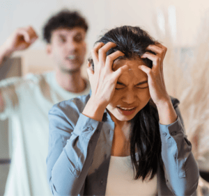 Frau, die unglücklich im Job ist