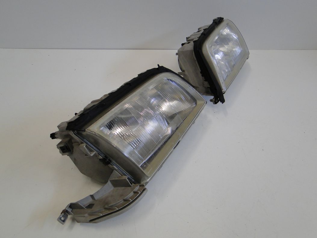 MERCEDES C KLASA W202 LAMPA PRZEDNIA PRAWA LEWA - obrazek 3