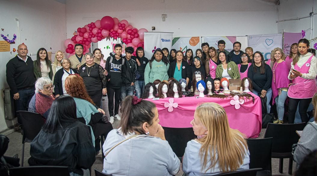 En este momento estás viendo Brown avanza en la creación de un Banco de Pelucas Solidarias para pacientes oncológicos