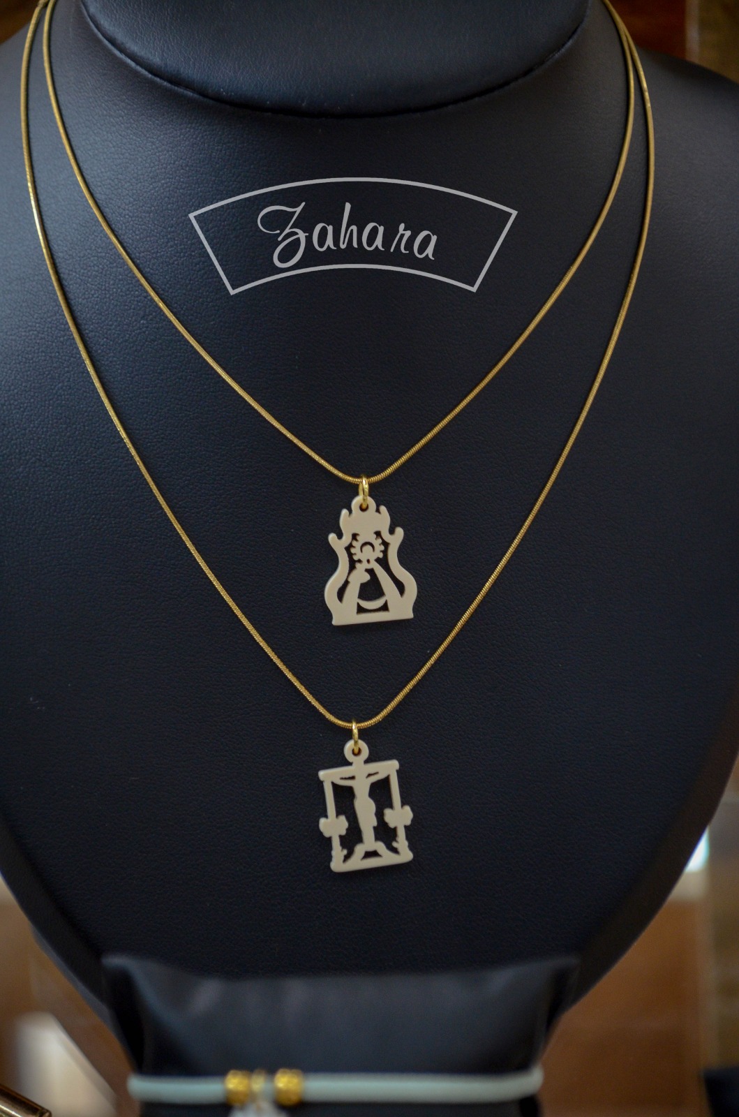 GARGANTILLA BEIGE CRISTO Y VIRGEN
