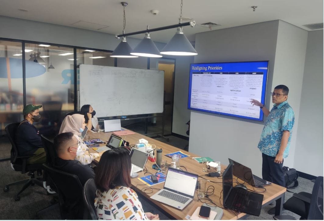 background_Consultant