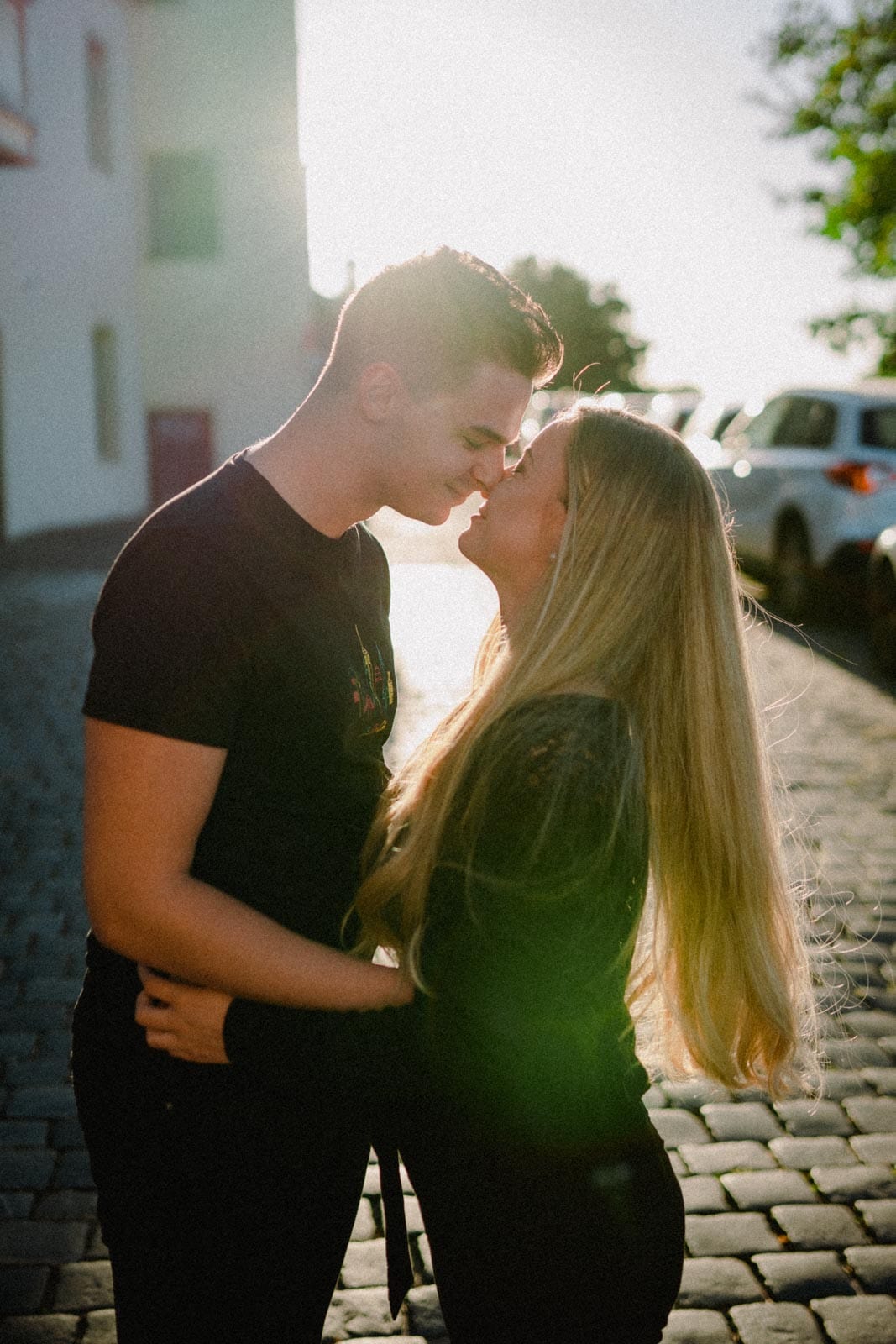 Kuss vor Sonnenuntergang