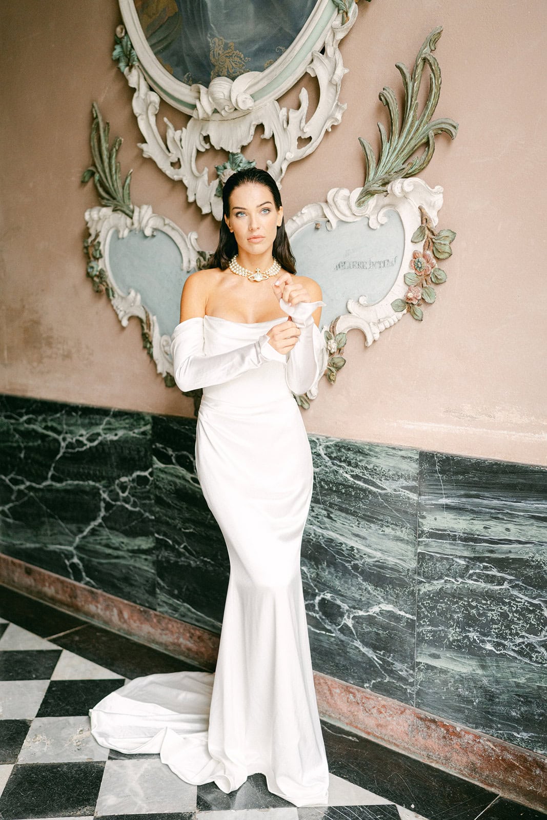 Andrea Gallucci - Destination Wedding Photographer- Amalfi Coast Positano Santorini Barcellona Rome Ravello Paris New York modern wedding portrait of bride in Villa Pizzo