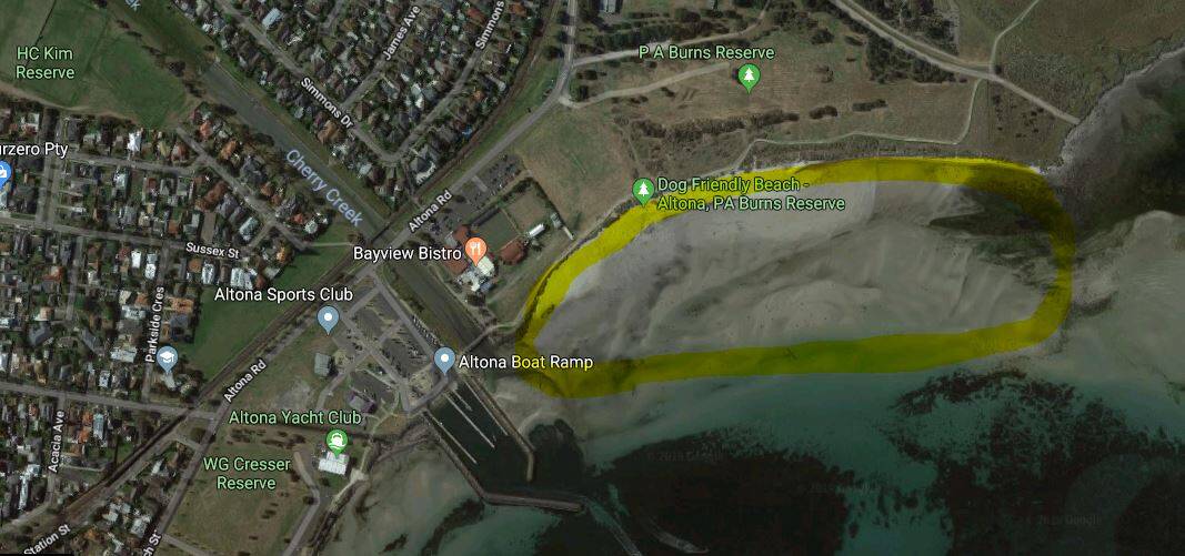 Altona Dog Beach - Best dog-friendly beaches in Melbourne and Mornington Peninsula