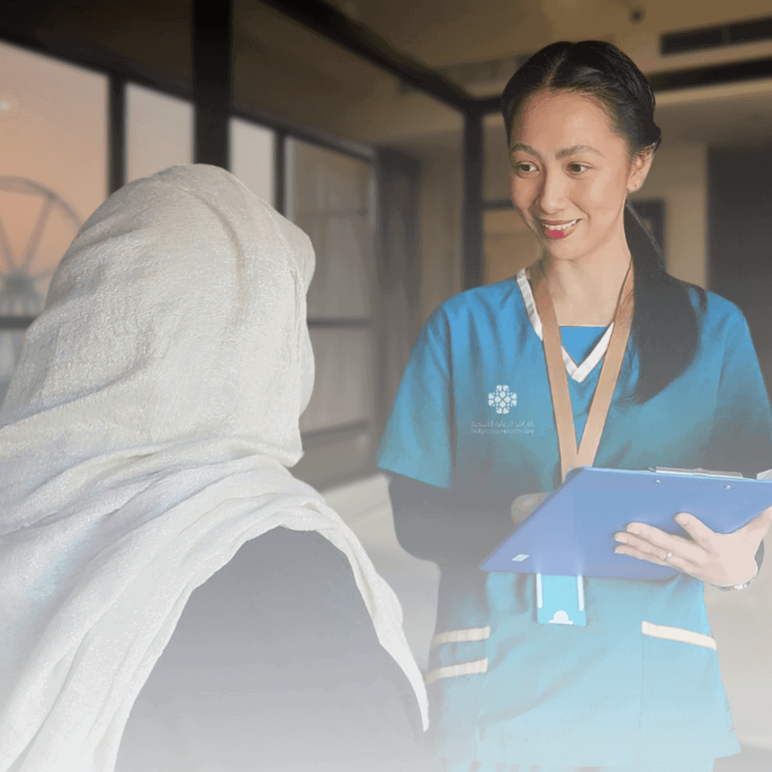Nurse providing personalised home health care services