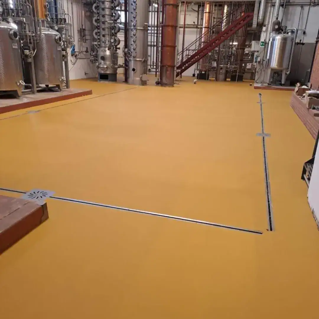 Pavimento in poliuretano cemento area lavorazione di distilleria Sika Ucrete DP 10