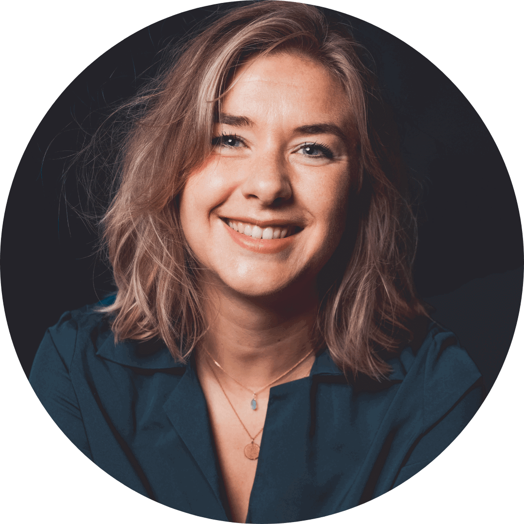business-coach-fuer-frauen-hochsensibilitaet-social-media-marketing-alternative-janine-huenten (1) Janine Hünten - Authentizitätscoach für dein Business. Female Empowerment und Unterstützung selbstständiger Frauen, die ebenso Unterstützung für Marketing ohne und mit Social Media bietet.