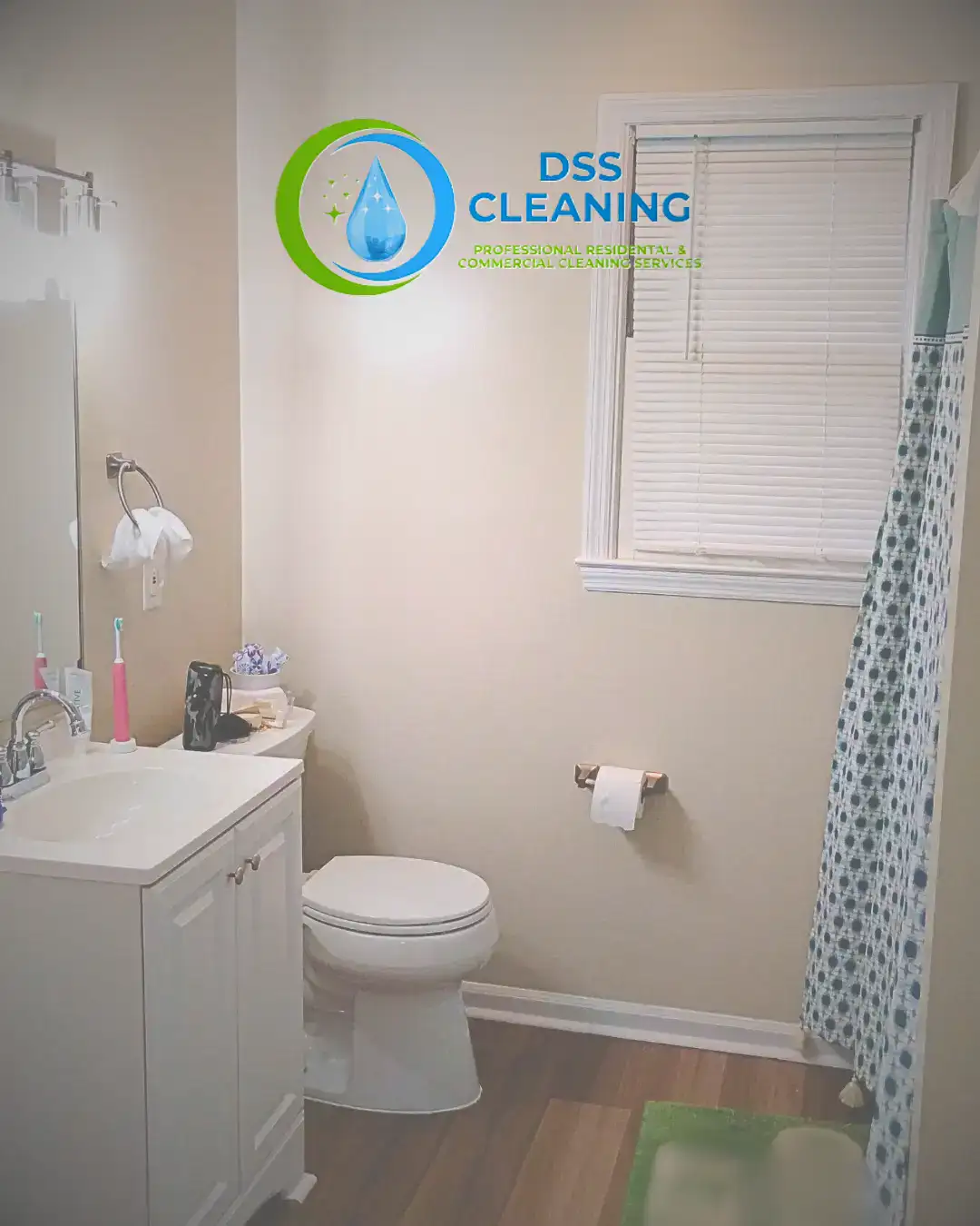 Compact bathroom after a DSS Cleaning residential service